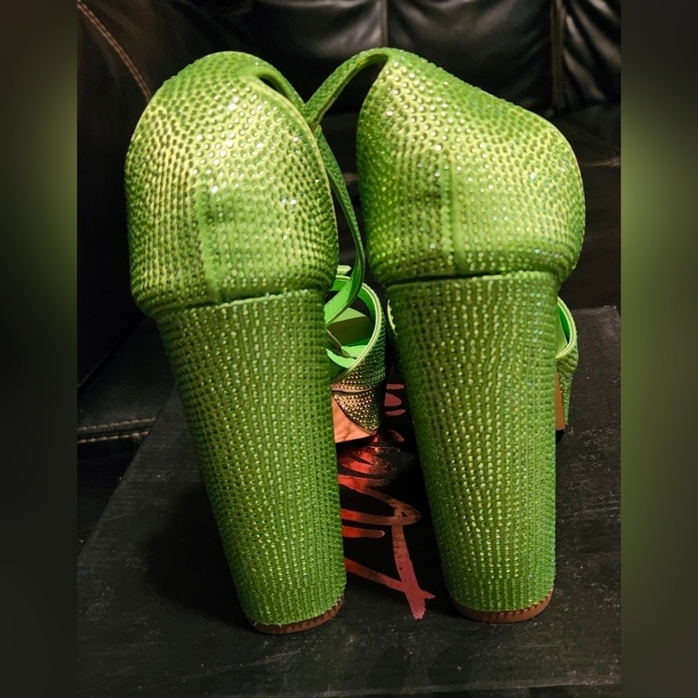 Vibrant Green Platform Heels - Picture 3 of 10